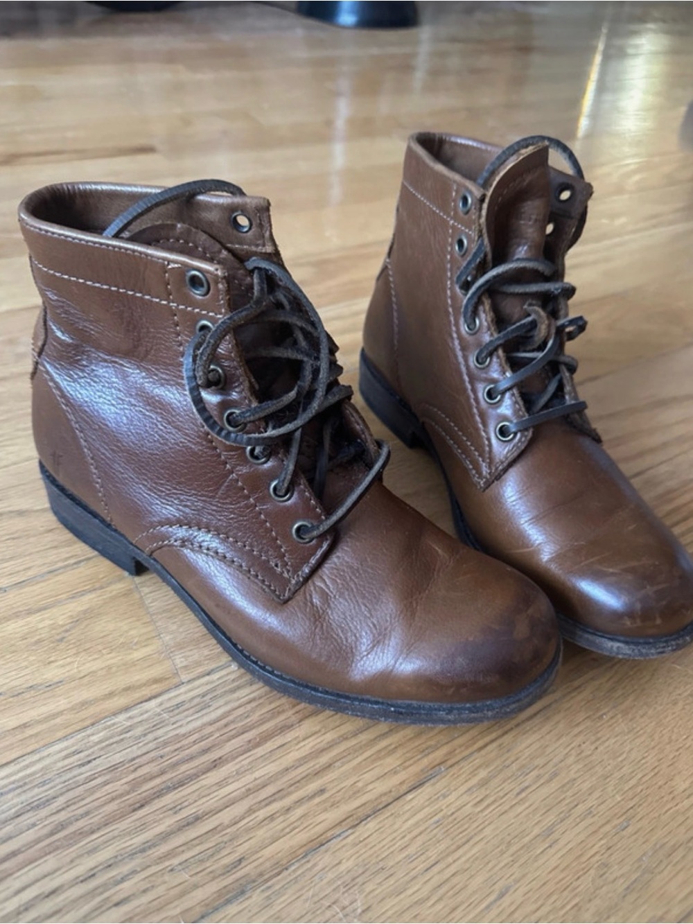 Frye Sabrina 6G Leather Lace-Up Ankle Boots